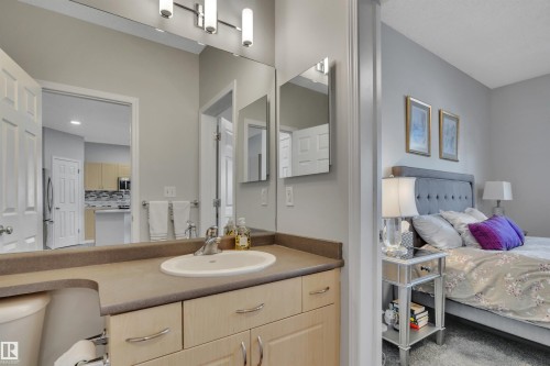 #29 4821 Terwillegar Cm Nw, Edmonton, AB - Indoor Photo Showing Bathroom