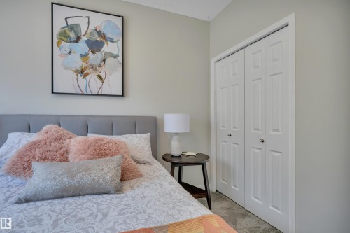 #29 4821 Terwillegar Cm Nw, Edmonton, AB - Indoor Photo Showing Bedroom