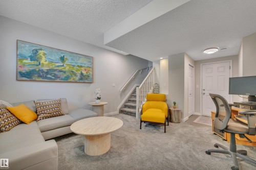 #29 4821 Terwillegar Cm Nw, Edmonton, AB - Indoor Photo Showing Living Room