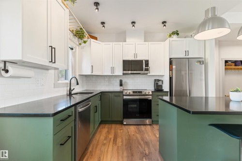 5406 Poplar Lane, Athabasca Town, AB - Indoor Photo Showing Kitchen With Upgraded Kitchen