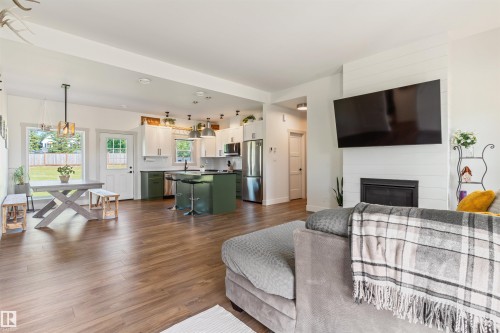5406 Poplar Lane, Athabasca Town, AB - Indoor Photo Showing Living Room