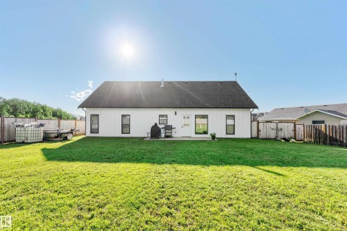 5406 Poplar Lane, Athabasca Town, AB - Outdoor With Backyard