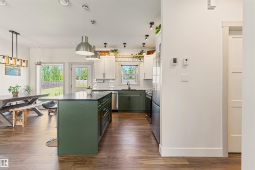 5406 Poplar Lane, Athabasca Town, AB - Indoor Photo Showing Kitchen With Upgraded Kitchen
