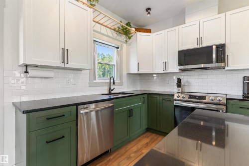 5406 Poplar Lane, Athabasca Town, AB - Indoor Photo Showing Kitchen With Upgraded Kitchen