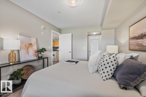 #115 11453 Ellerslie Rd Sw, Edmonton, AB - Indoor Photo Showing Bedroom
