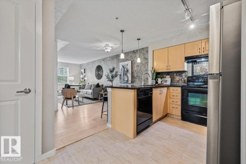 #115 11453 Ellerslie Rd Sw, Edmonton, AB - Indoor Photo Showing Kitchen