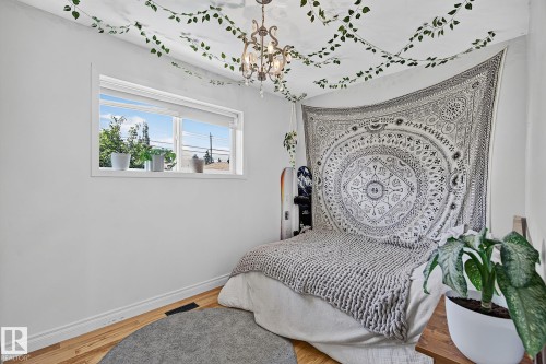 7703 134 Avenue Nw, Edmonton, AB - Indoor Photo Showing Bedroom
