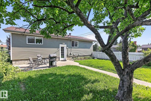 7703 134 Avenue Nw, Edmonton, AB - Outdoor
