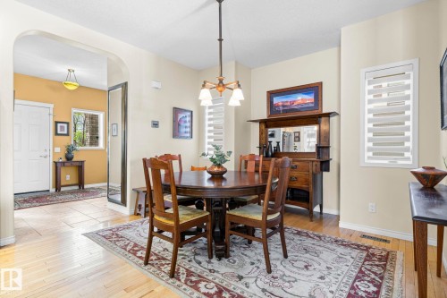 9923 89 Street, Edmonton, AB - Indoor Photo Showing Dining Room