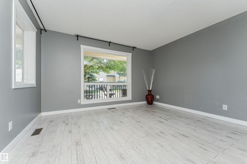 #134 10909 106 St Nw, Edmonton, AB - Indoor Photo Showing Other Room