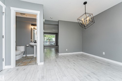 #134 10909 106 St Nw, Edmonton, AB - Indoor Photo Showing Other Room