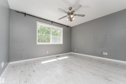 #134 10909 106 St Nw, Edmonton, AB - Indoor Photo Showing Other Room