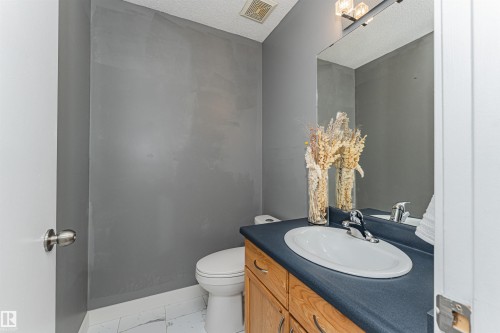 #134 10909 106 St Nw, Edmonton, AB - Indoor Photo Showing Bathroom