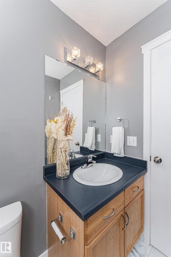 #134 10909 106 St Nw, Edmonton, AB - Indoor Photo Showing Bathroom