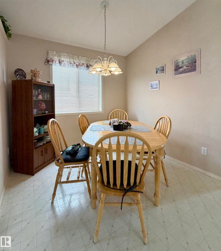 14839 47 Street Nw, Edmonton, AB - Indoor Photo Showing Dining Room