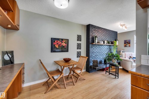 10282 87 Street Nw, Edmonton, AB - Indoor