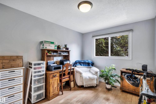 10282 87 Street Nw, Edmonton, AB - Indoor
