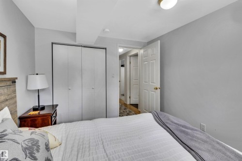 10282 87 Street Nw, Edmonton, AB - Indoor Photo Showing Bedroom