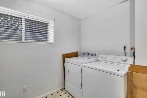 10282 87 Street Nw, Edmonton, AB - Indoor Photo Showing Laundry Room