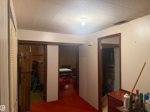 Image quality insufficient for description - 13207 117 Street, Edmonton, AB 