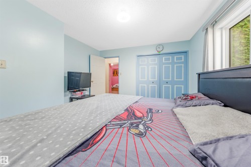 5417 14A Ave, Edmonton, AB - Indoor Photo Showing Bedroom