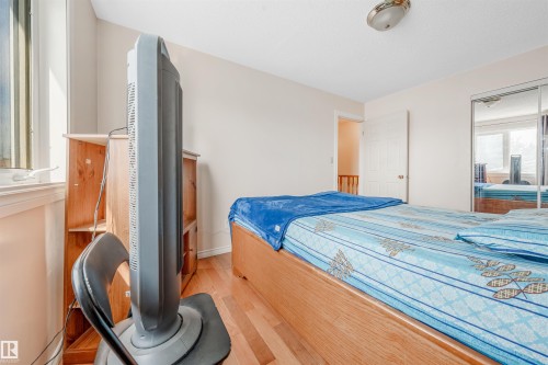 5417 14A Ave, Edmonton, AB - Indoor Photo Showing Bedroom
