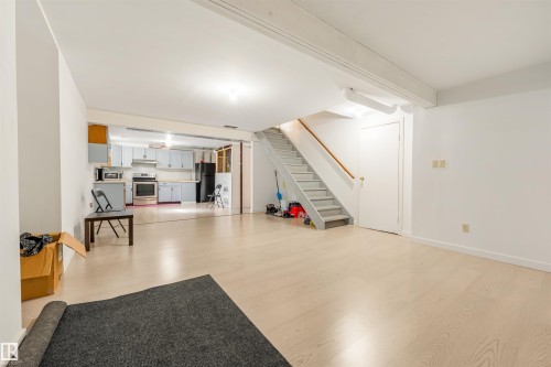 5417 14A Ave, Edmonton, AB - Indoor Photo Showing Other Room