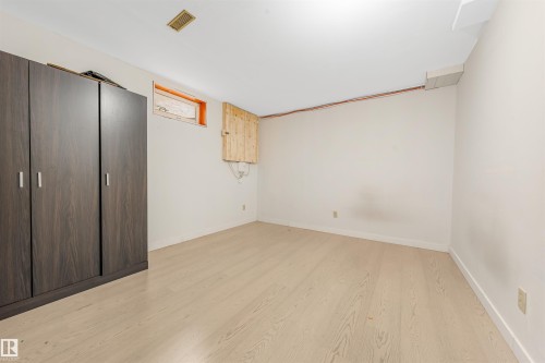 5417 14A Ave, Edmonton, AB - Indoor Photo Showing Other Room