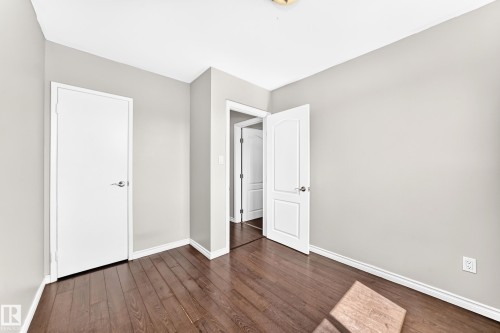 11607 137 Avenue Nw, Edmonton, AB - Indoor Photo Showing Other Room
