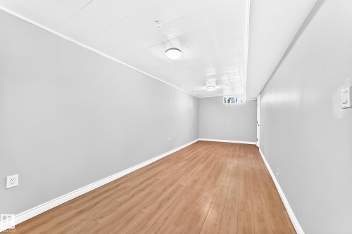 11607 137 Avenue Nw, Edmonton, AB - Indoor Photo Showing Other Room