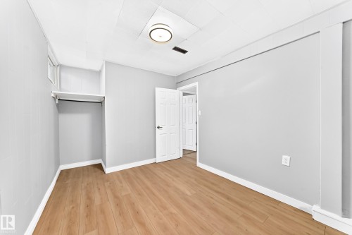11607 137 Avenue Nw, Edmonton, AB - Indoor Photo Showing Other Room