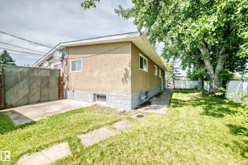 11607 137 Avenue Nw, Edmonton, AB - Outdoor With Exterior