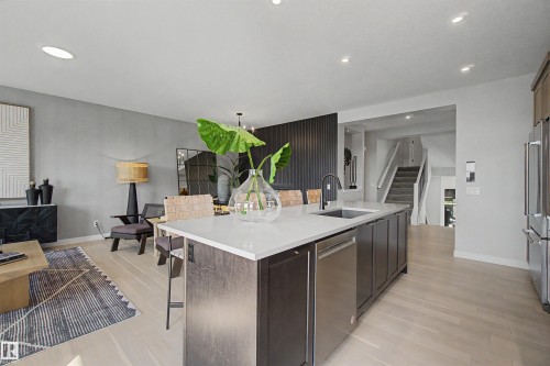 2 Nouveau Drive, St. Albert, AB - Indoor Photo Showing Kitchen