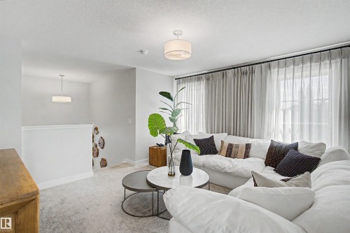 2 Nouveau Drive, St. Albert, AB - Indoor Photo Showing Living Room