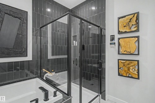 2 Nouveau Drive, St. Albert, AB - Indoor Photo Showing Bathroom