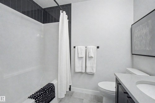2 Nouveau Drive, St. Albert, AB - Indoor Photo Showing Bathroom