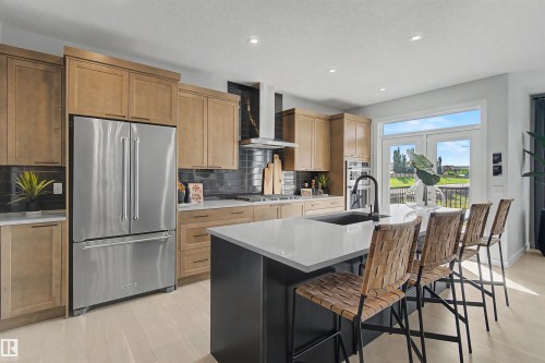 2 Nouveau Drive, St. Albert, AB - Indoor Photo Showing Kitchen