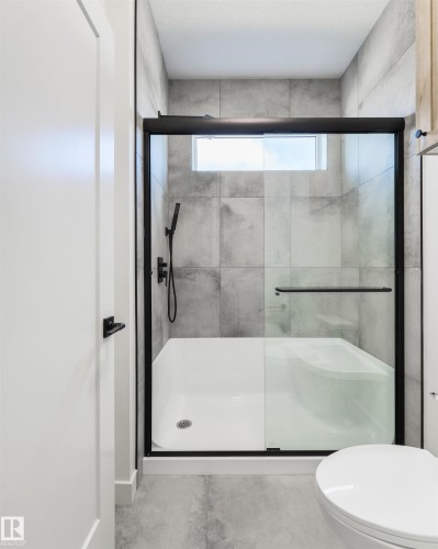 23 Lakevista, Beaumont, AB - Indoor Photo Showing Bathroom