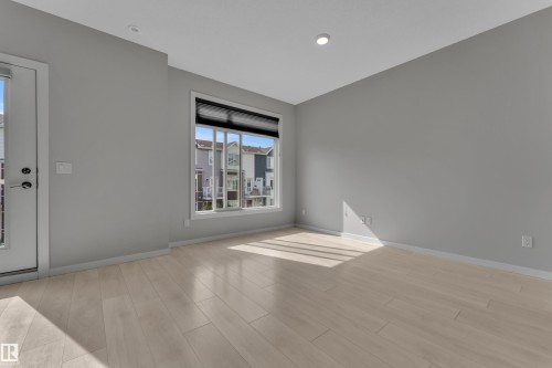 #36 215 Saddleback Rd Nw, Edmonton, AB - Indoor Photo Showing Other Room