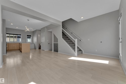 #36 215 Saddleback Rd Nw, Edmonton, AB - Indoor Photo Showing Other Room