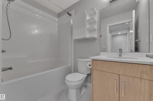 #36 215 Saddleback Rd Nw, Edmonton, AB - Indoor Photo Showing Bathroom