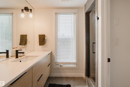 13 Flagstone Crescent, St. Albert, AB - Indoor Photo Showing Bathroom