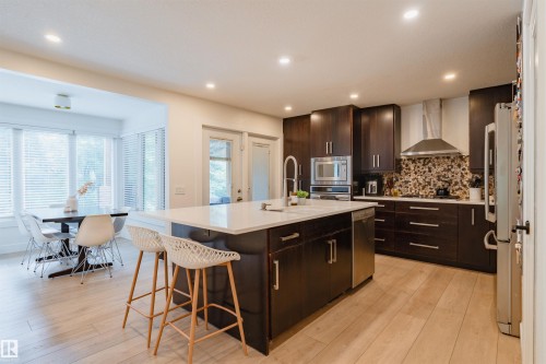 13 Flagstone Crescent, St. Albert, AB - Indoor Photo Showing Kitchen With Upgraded Kitchen