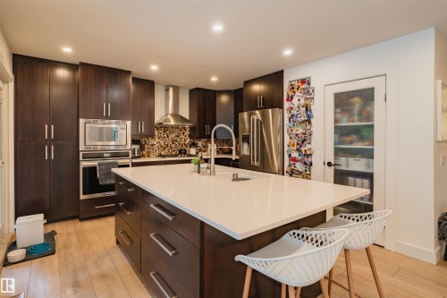 13 Flagstone Crescent, St. Albert, AB - Indoor Photo Showing Kitchen With Upgraded Kitchen