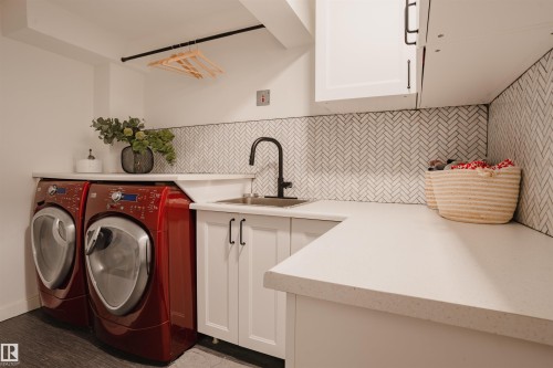 13 Flagstone Crescent, St. Albert, AB - Indoor Photo Showing Laundry Room