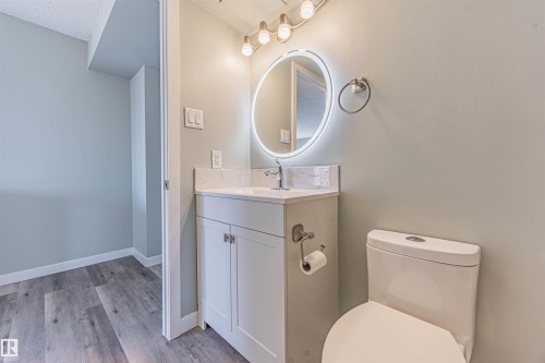 #1705 10150 117 St Nw, Edmonton, AB - Indoor Photo Showing Bathroom