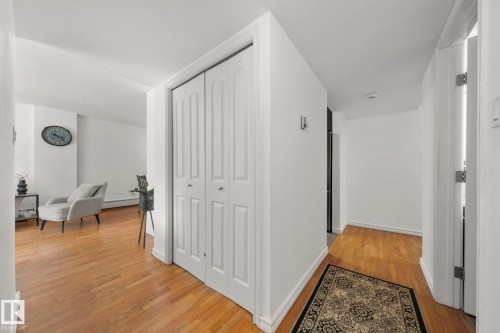 #105 11011 86 Av Nw, Edmonton, AB - Indoor Photo Showing Other Room