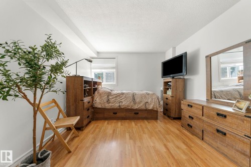 #105 11011 86 Av Nw, Edmonton, AB - Indoor Photo Showing Bedroom