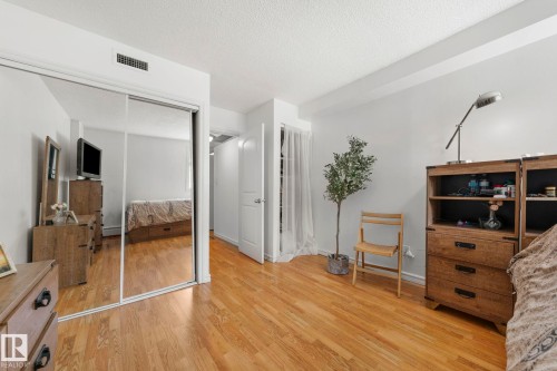 #105 11011 86 Av Nw, Edmonton, AB - Indoor