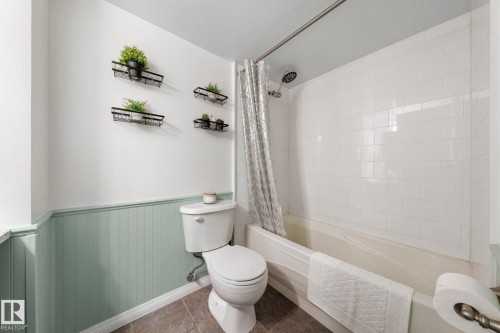 #105 11011 86 Av Nw, Edmonton, AB - Indoor Photo Showing Bathroom